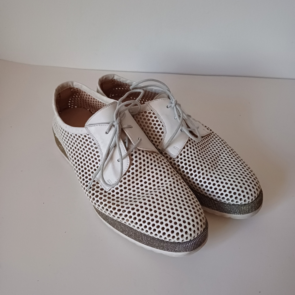 Pertini Spain White and Gray Perforated Leather Lace Oxfords Size EU 36/US 5.5-6 - Picture 2 of 6